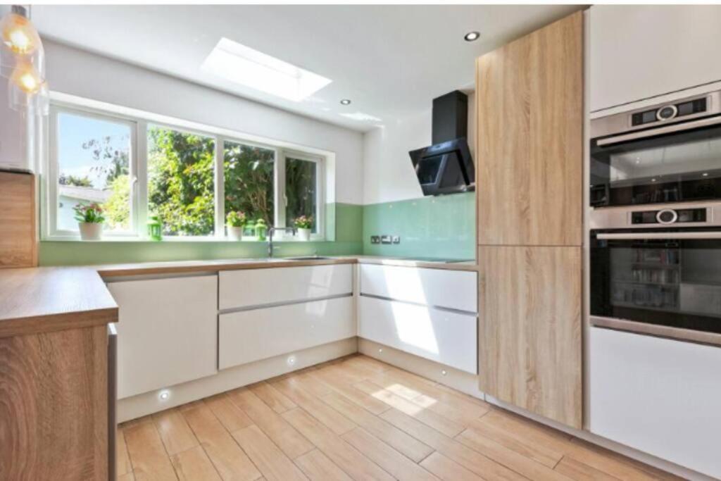 Large Family Home Near Richmond Park New Malden Exterior photo